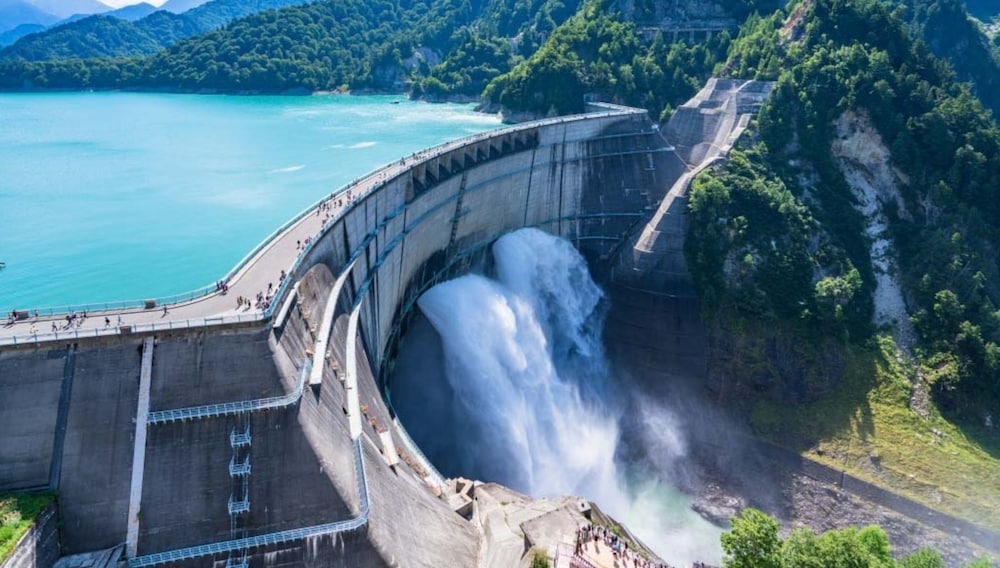 ヘリコプター / 飛行機ツアー