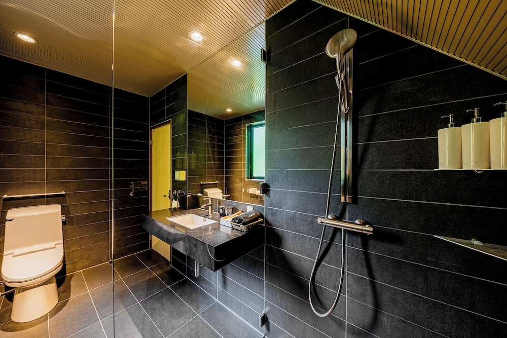 バスルームのシャワー