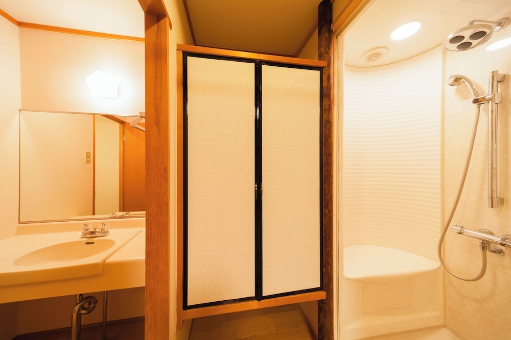 バスルームのシャワー