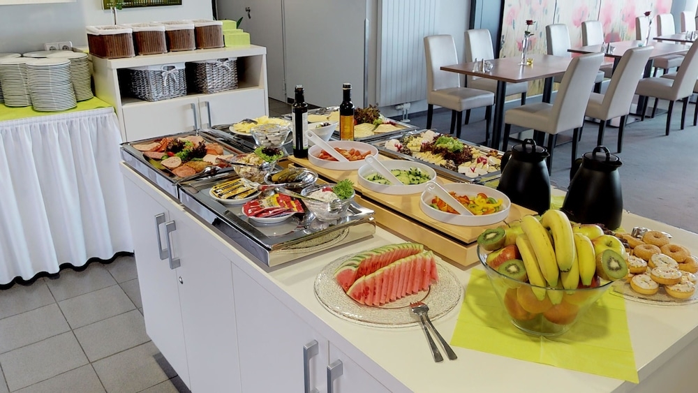 朝食ビュッフェ