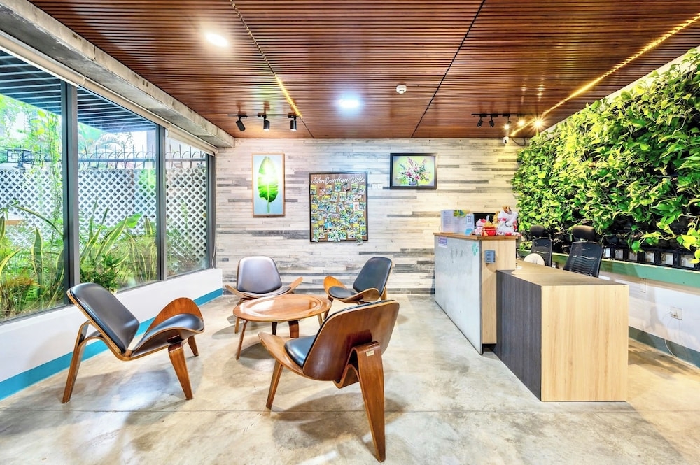 ロビー応接スペース