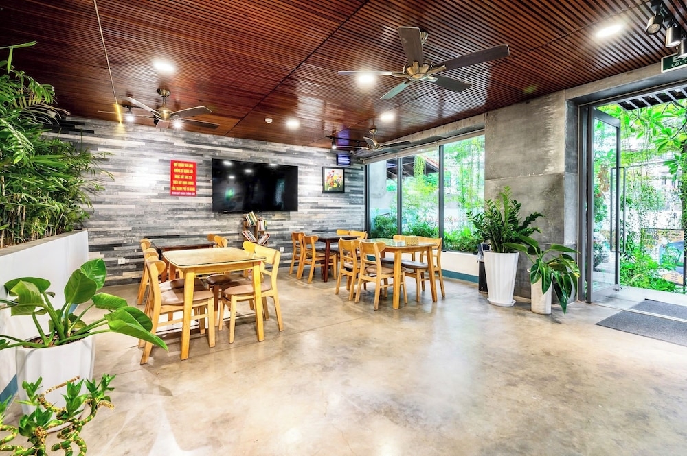 ロビー応接スペース