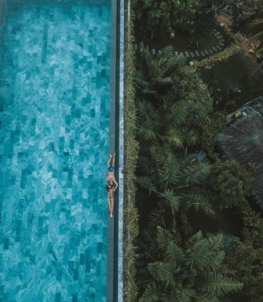 インフィニティ プール