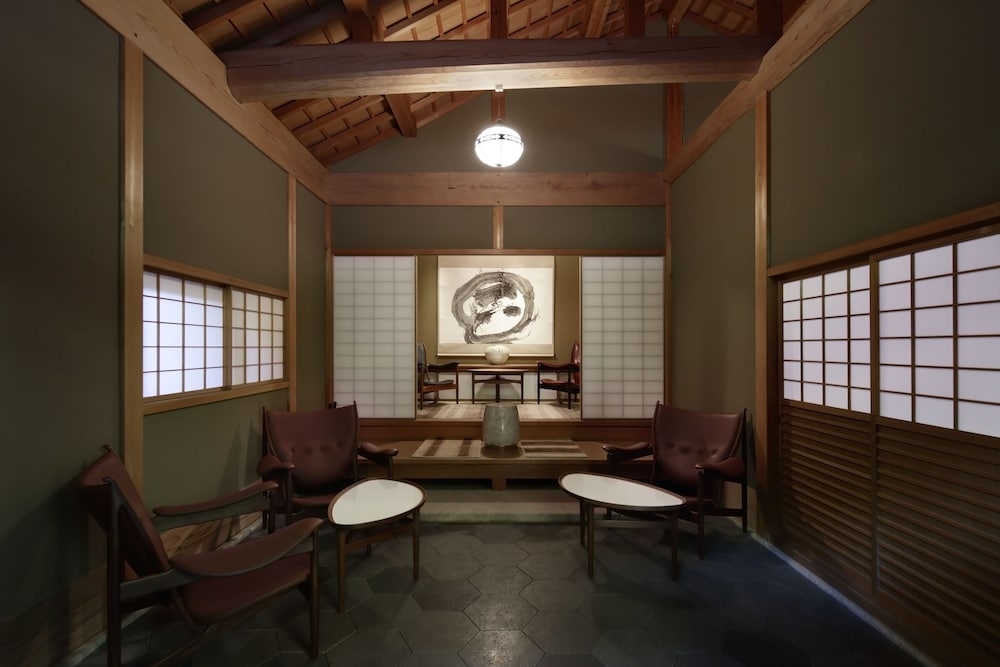 ロビー応接スペース