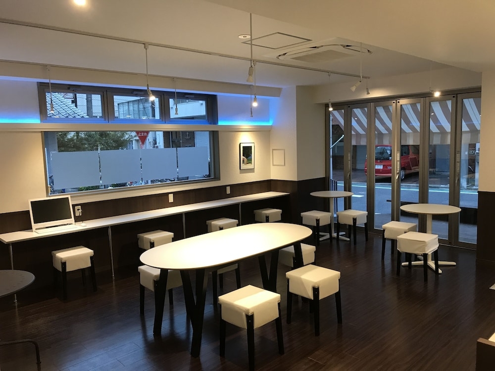 ロビーラウンジ