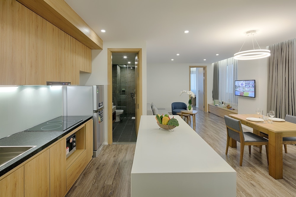 客室内のダイニングエリア