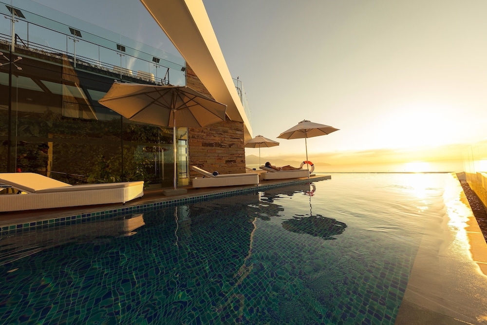 インフィニティ プール