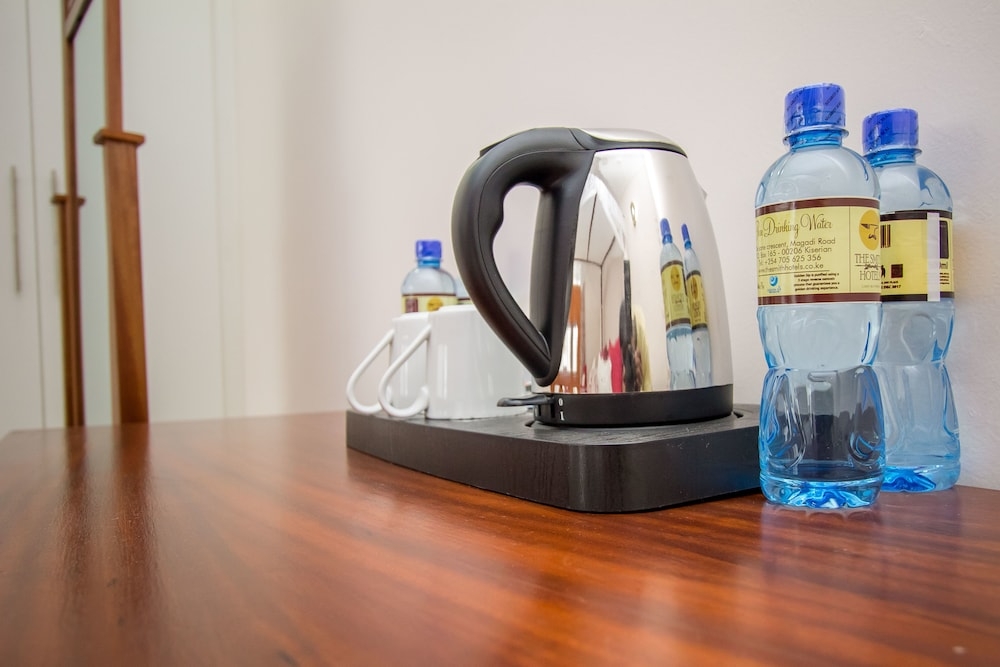 客室内のダイニングエリア