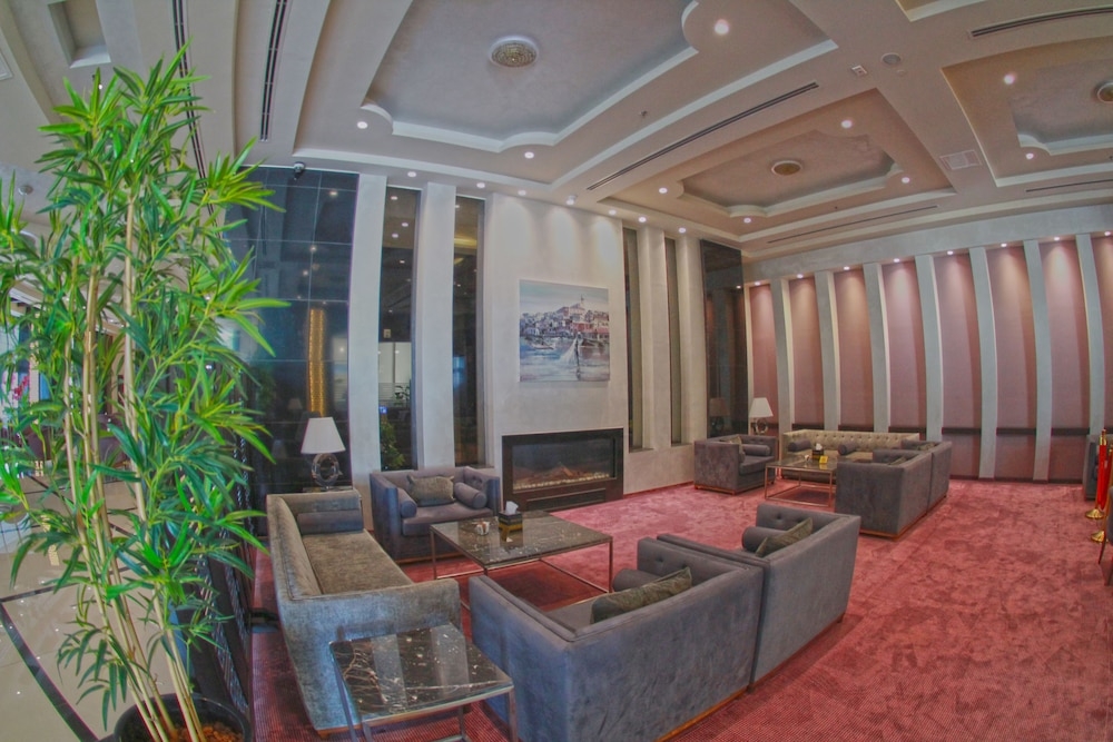 ロビーラウンジ