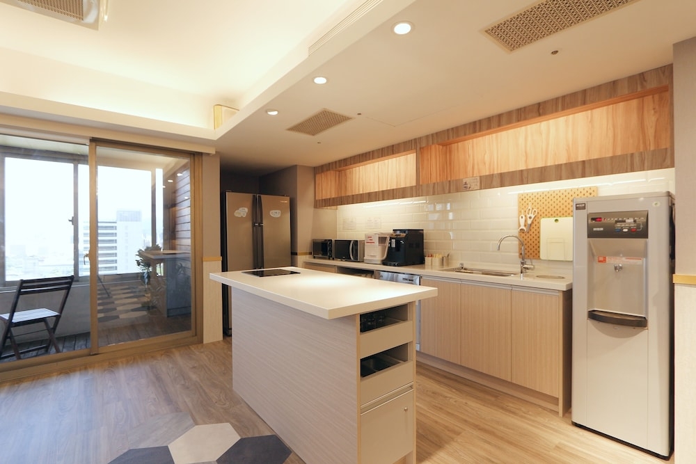 客室内のダイニングエリア