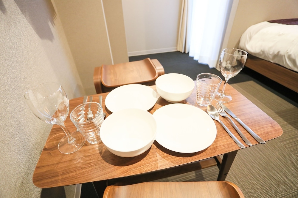 客室内のダイニングエリア