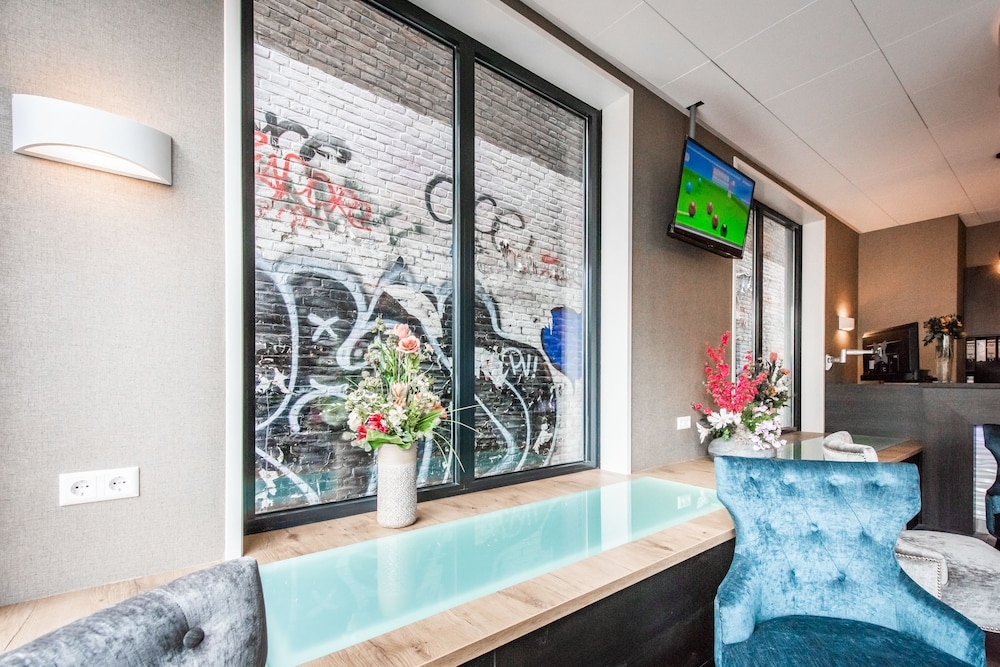 ロビーラウンジ