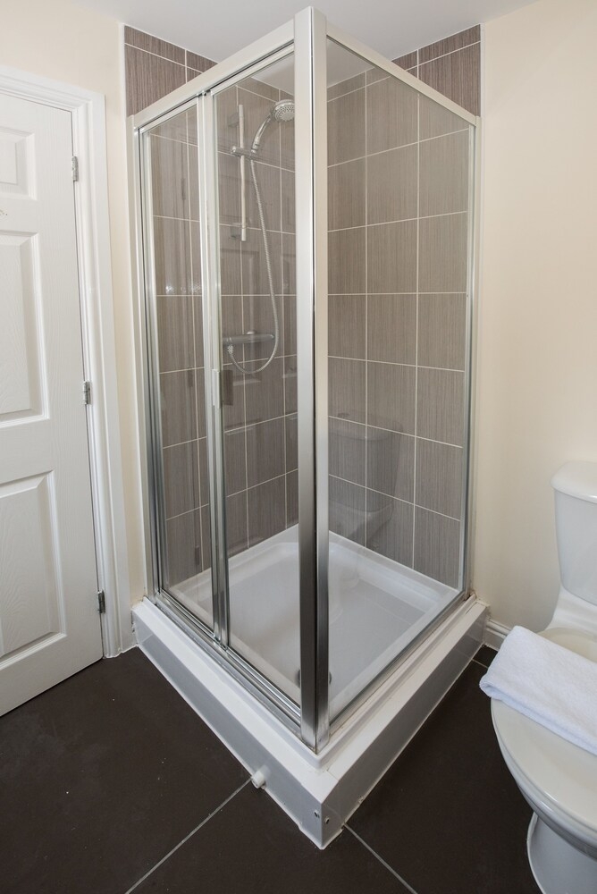 バスルームのシャワー