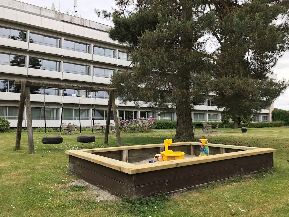 子供用の遊び場 - 屋外