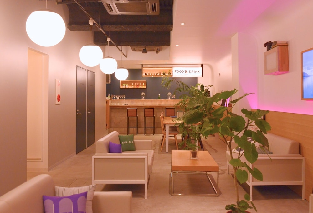 ロビーラウンジ