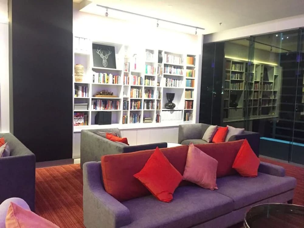 ロビー応接スペース