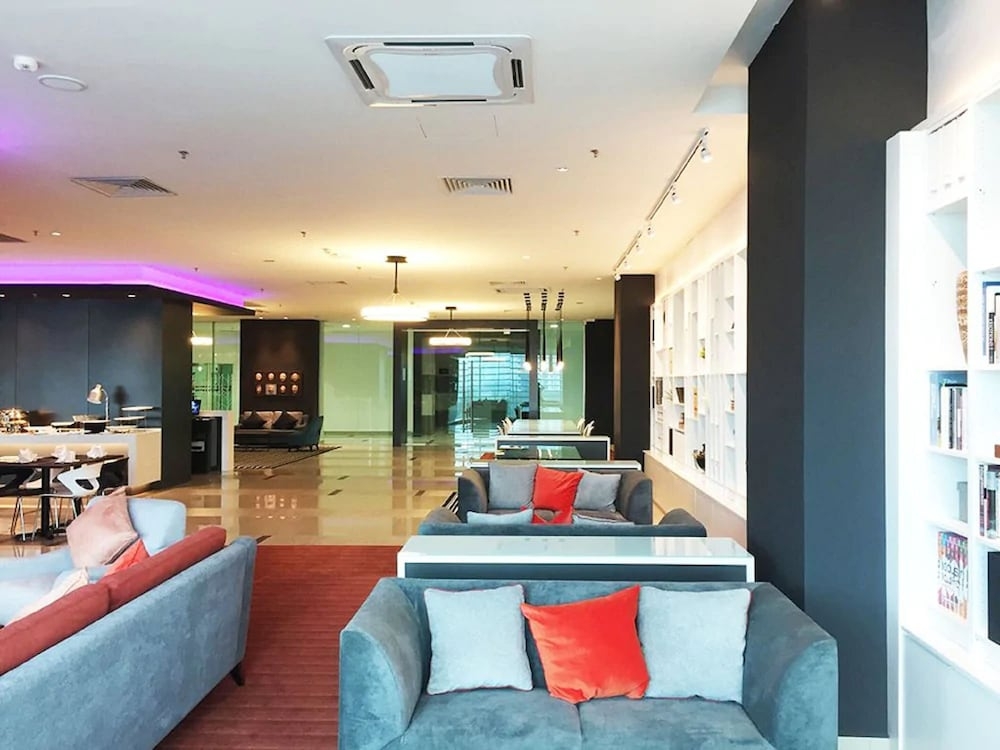 ロビー応接スペース