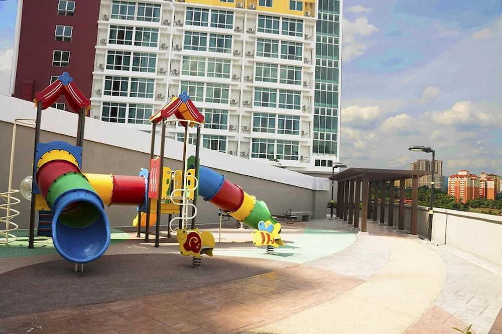 子供用の遊び場 - 屋外