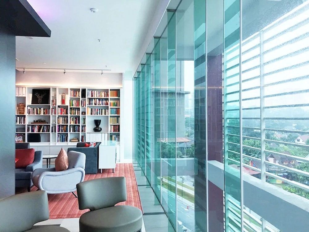 ロビー応接スペース