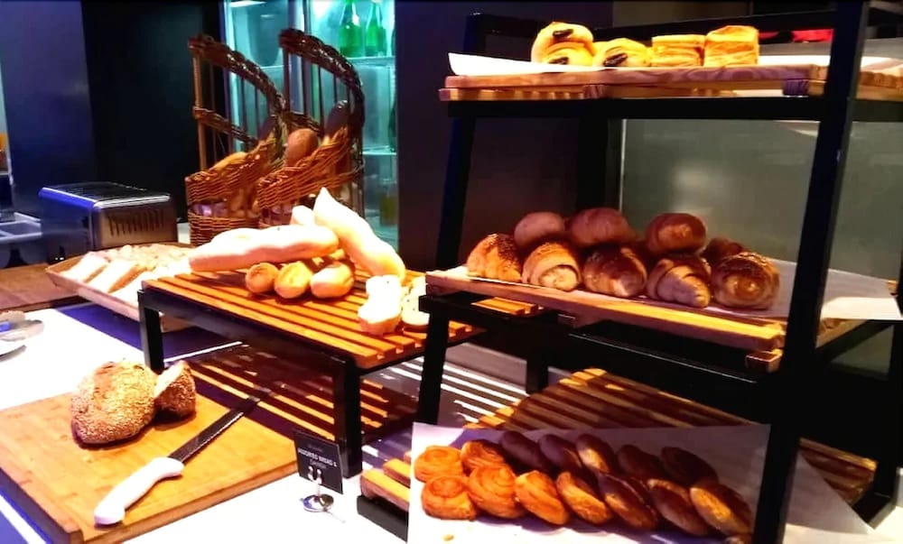 朝食ビュッフェ