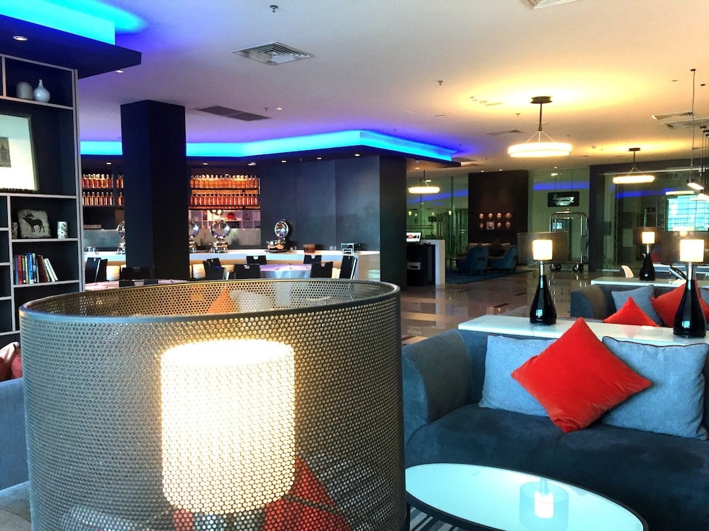 ロビーラウンジ