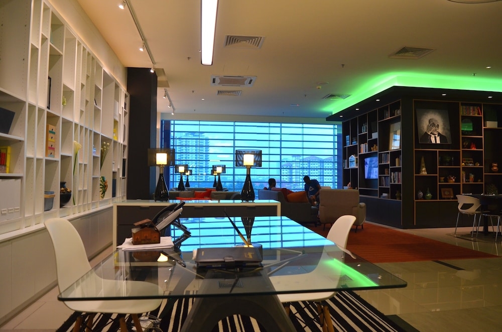 ロビーラウンジ