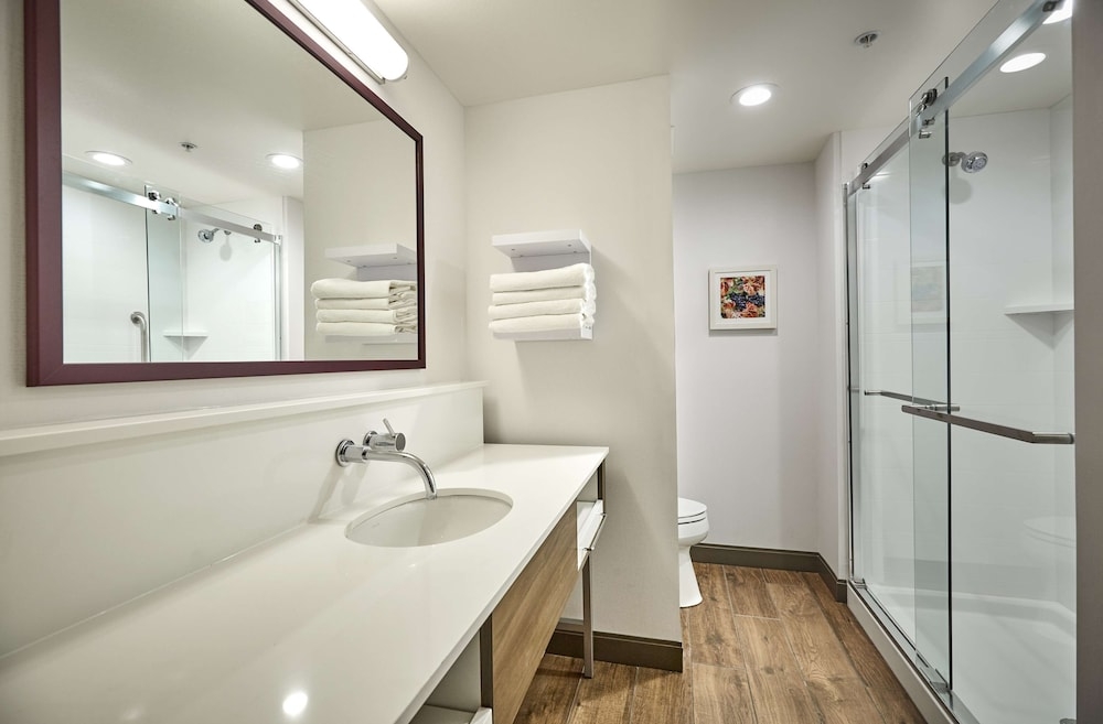 バスルームのシャワー