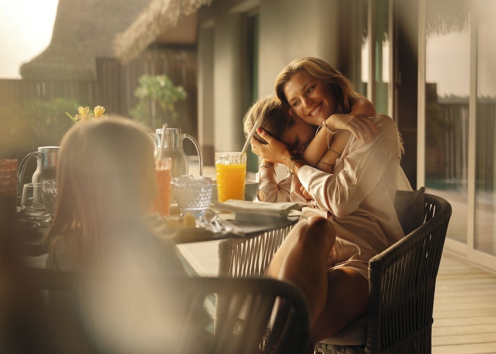 客室内のダイニングエリア