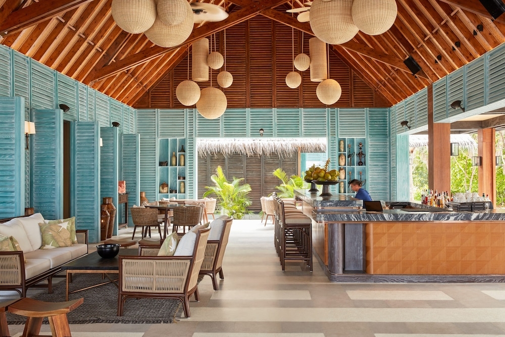 プールサイドバー