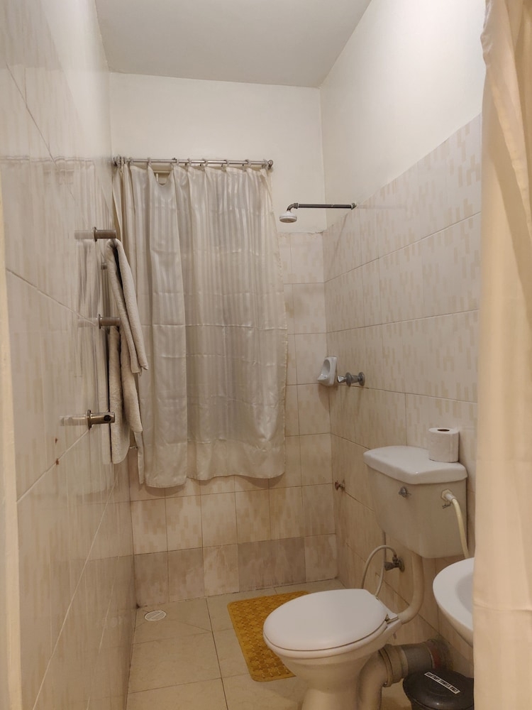 バスルームのシャワー