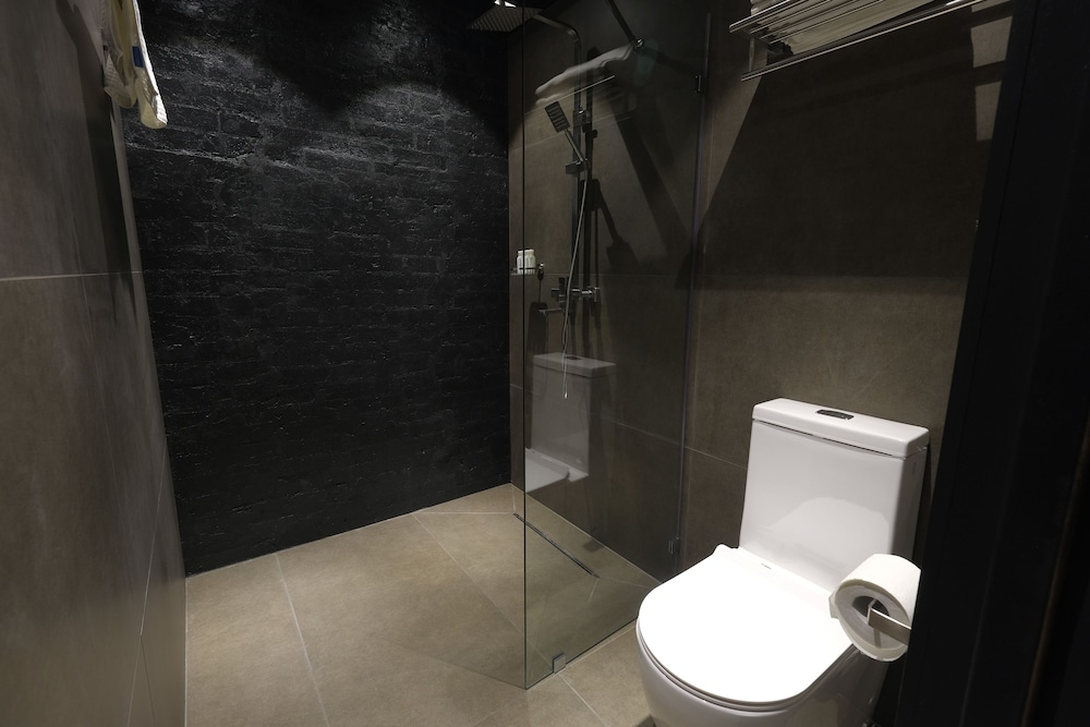 バスルームのシャワー