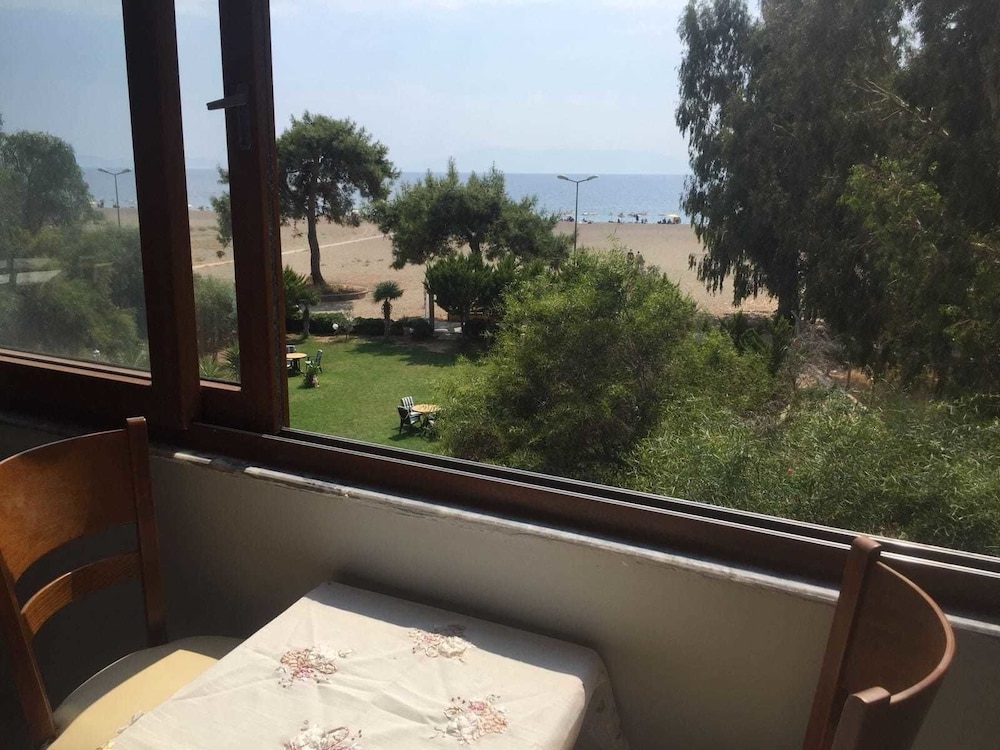 客室内のダイニングエリア