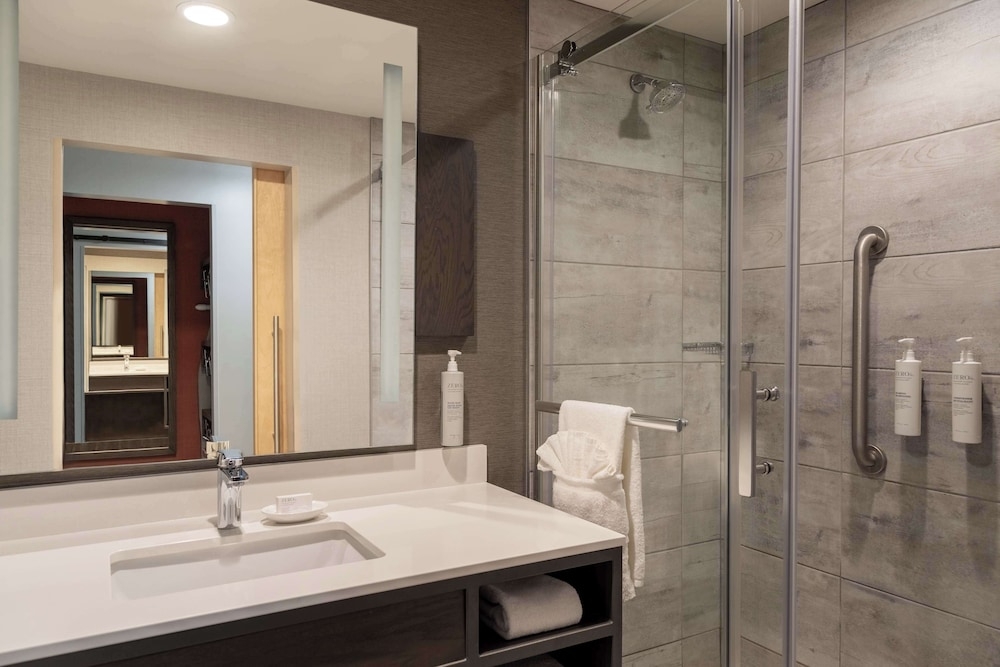 バスルームのシャワー