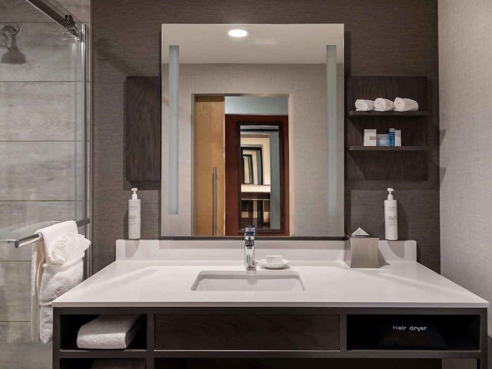 バスルームのシャワー