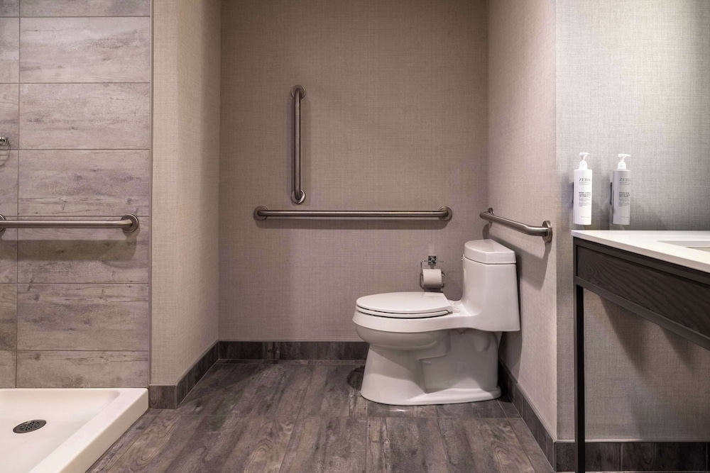 バスルームのシャワー