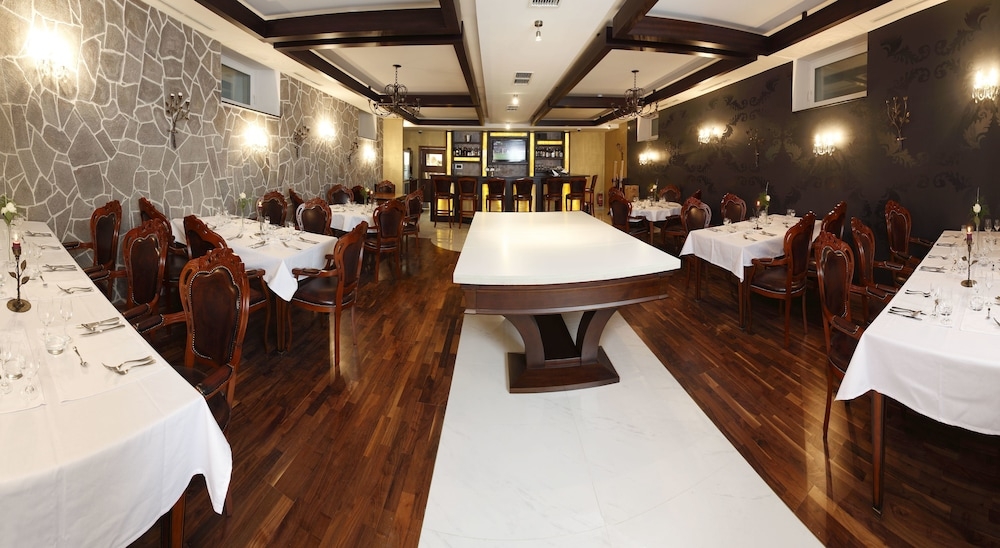 カップル向けレストラン