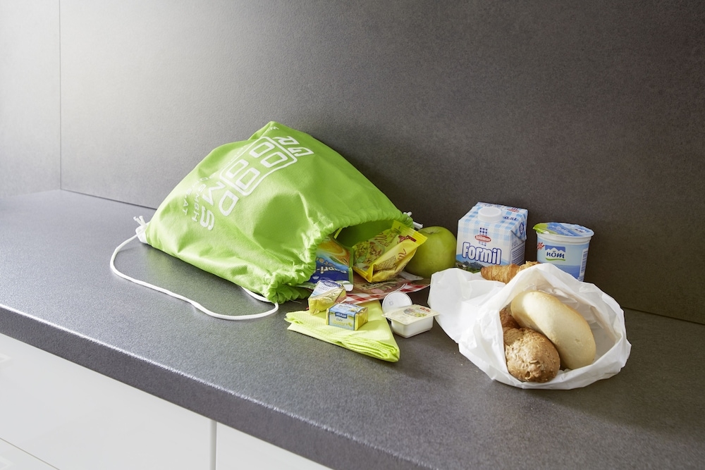 客室内のダイニングエリア