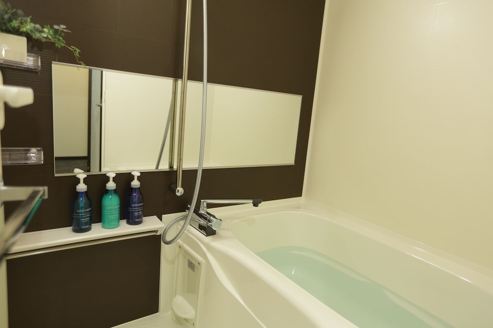 バスルームのシャワー