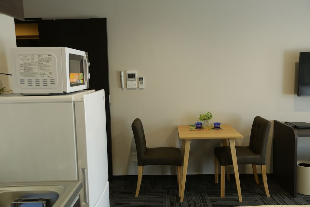 客室内のダイニングエリア