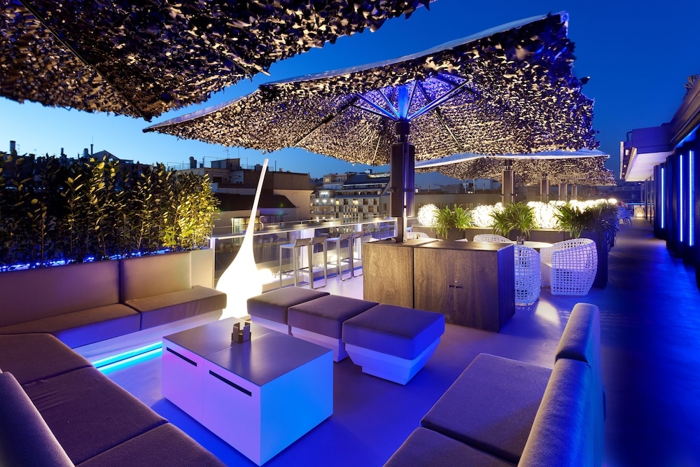 プールサイドバー