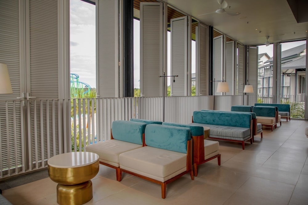 ロビーラウンジ