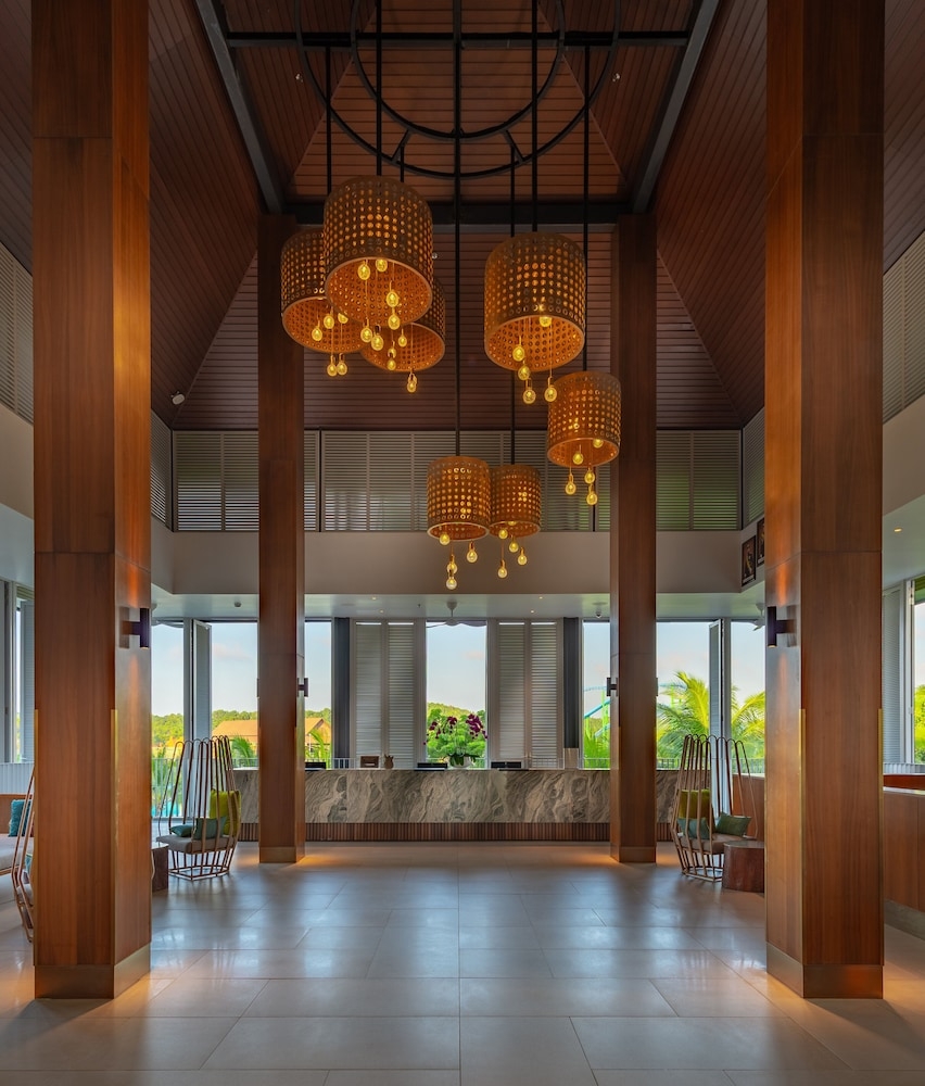 ロビーラウンジ