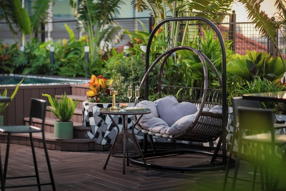 プールサイドバー