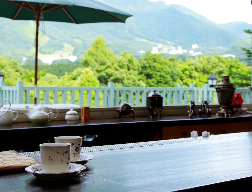 ロビーラウンジ