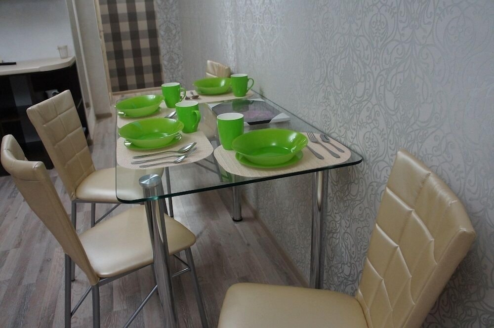 客室内のダイニングエリア