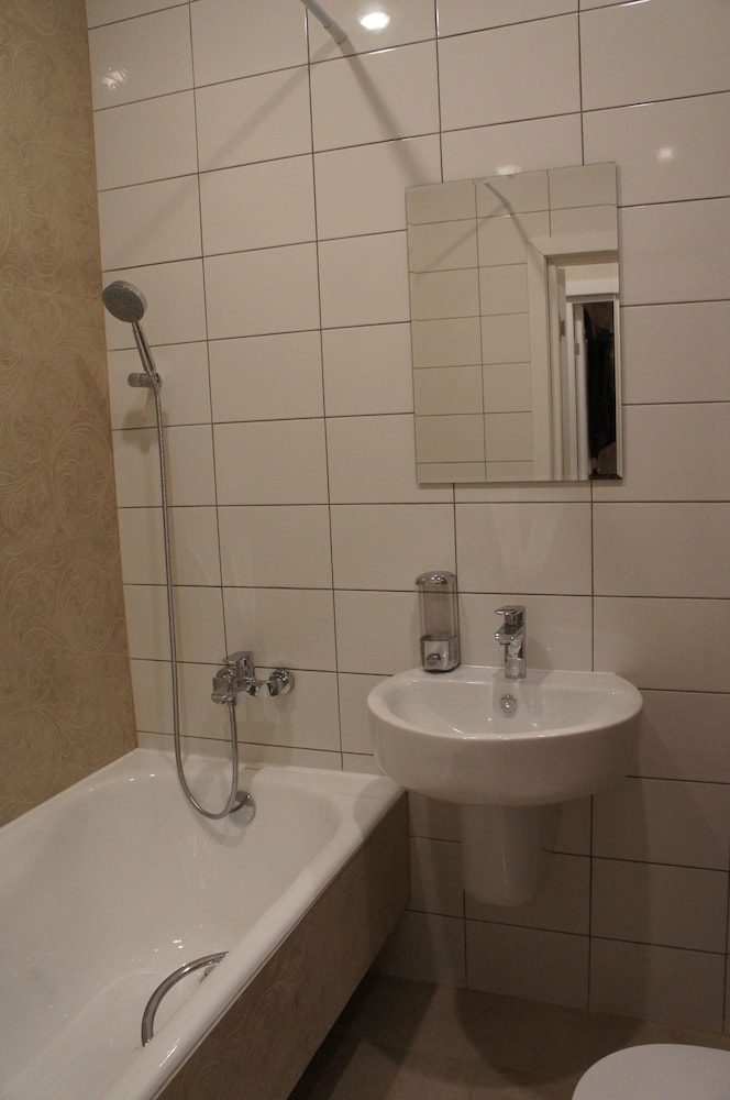 バスルームのシャワー