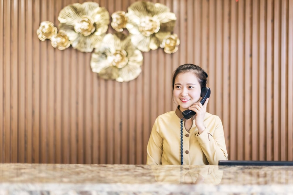 チェックイン / チェックアウト キオスク