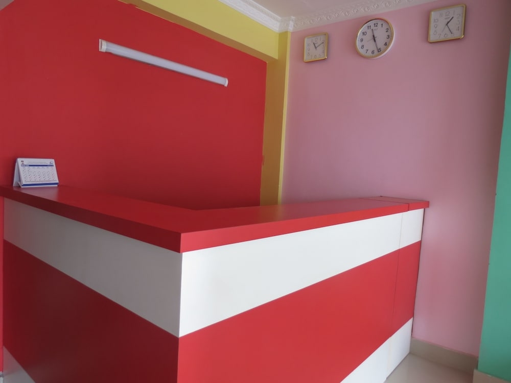 チェックイン / チェックアウト キオスク