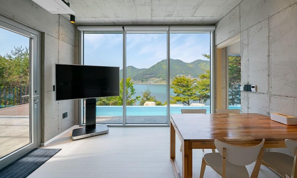 リビング エリア