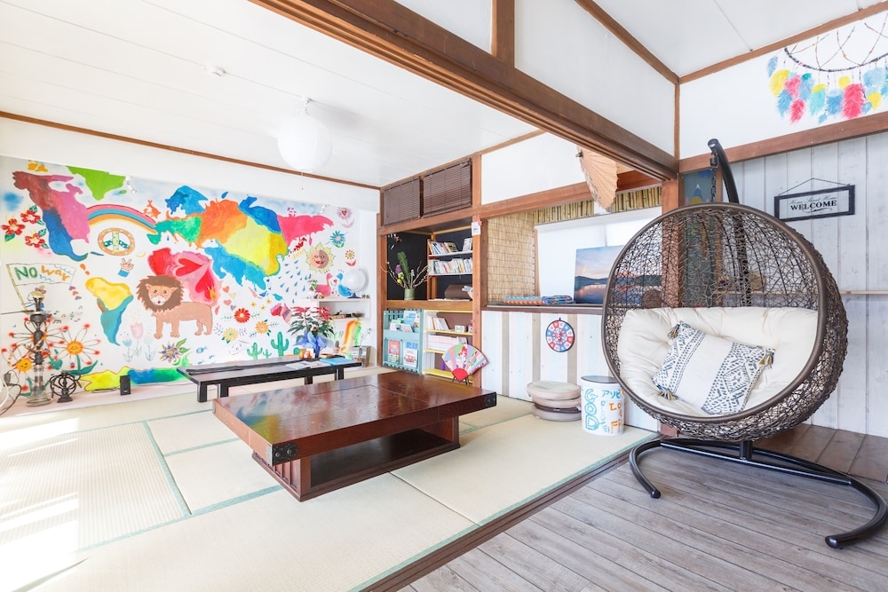 ロビーラウンジ